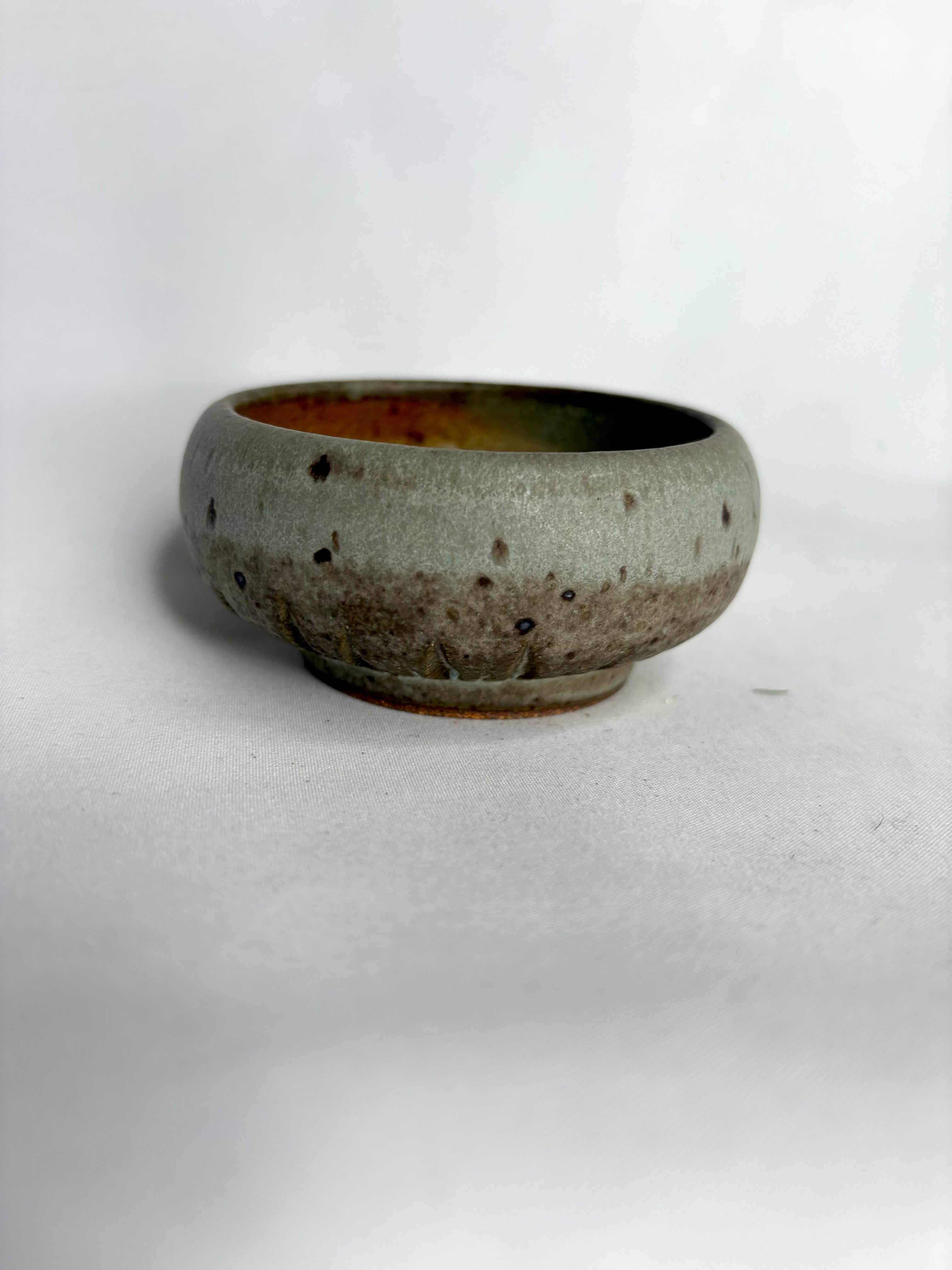 Foggy Sm Carved Bowl