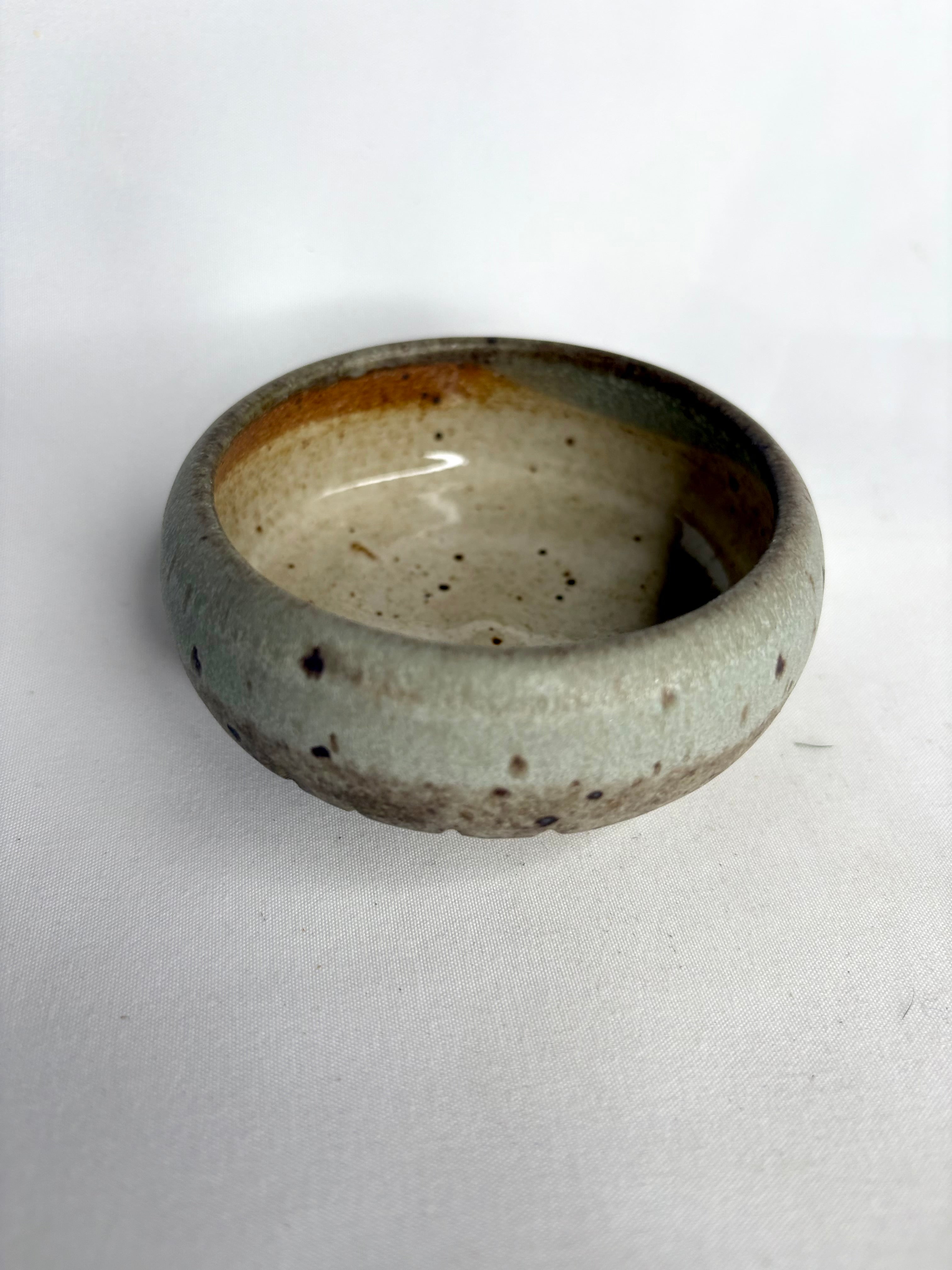 Foggy Sm Carved Bowl