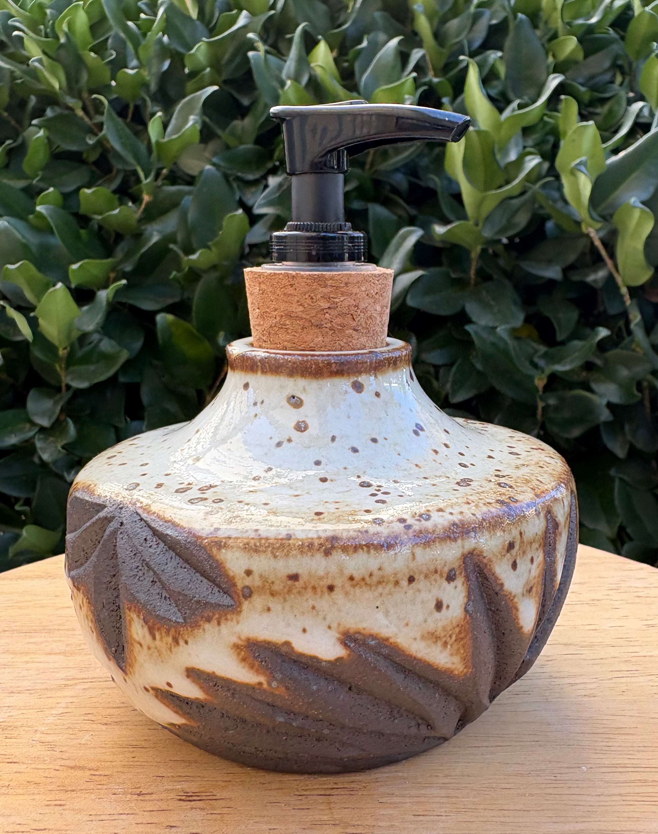 Fan Carved Soap Dispenser